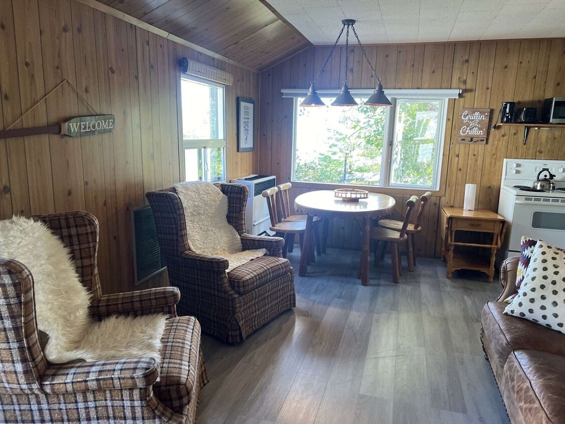 Photo principale - 100 Sand Bay Rd