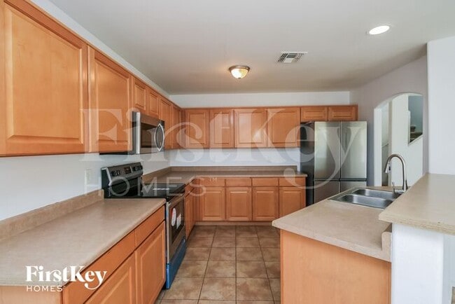 Building Photo - 31238 N Cactus Dr