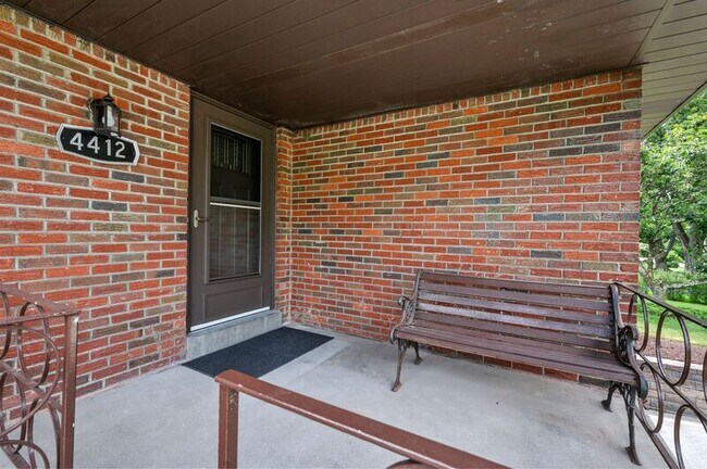Foto del edificio - 4412 Greengrove Dr