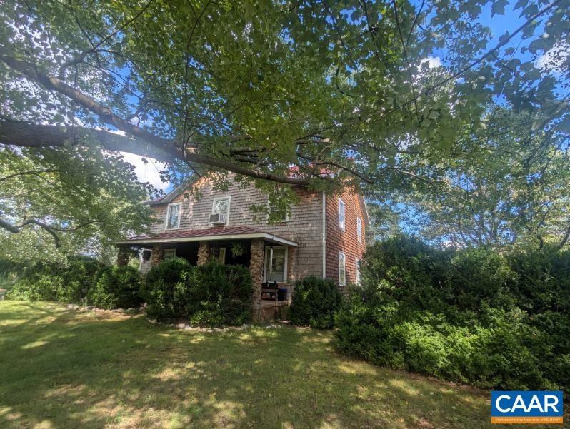 Foto principal - 7416 Greenwood Station Rd