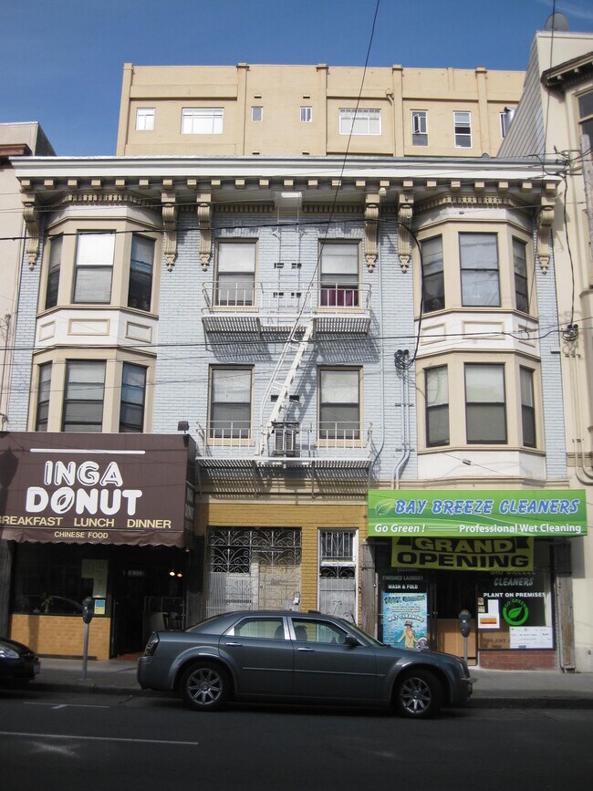 Building Photo - 1020 Hyde St
