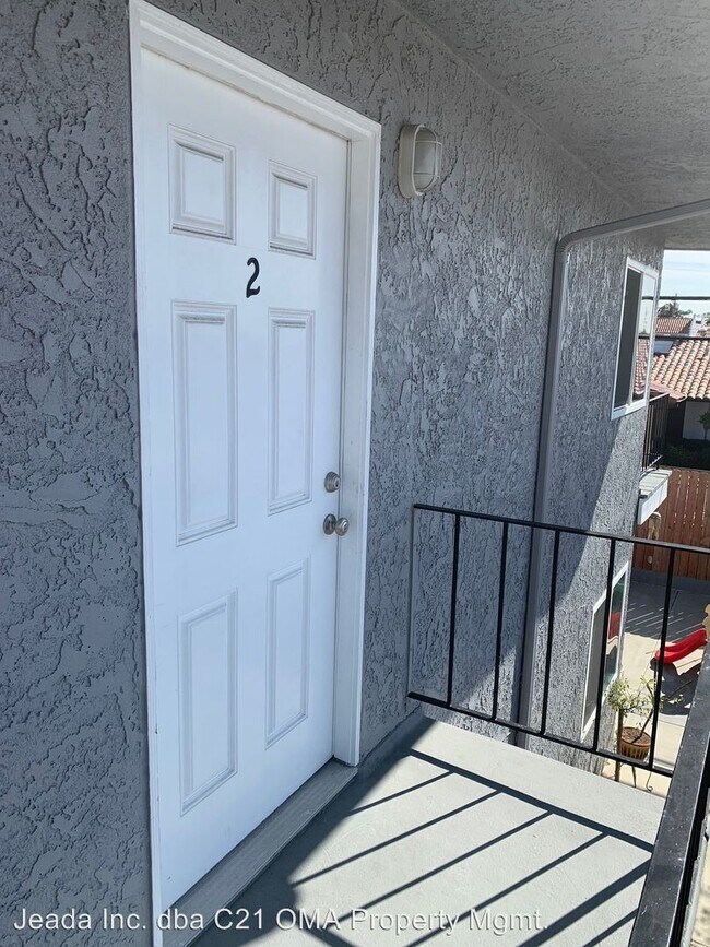 Building Photo - 129 Avenida Serra