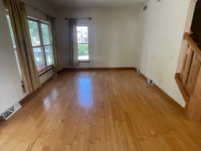 Foto del edificio - 3169 Pleasant St