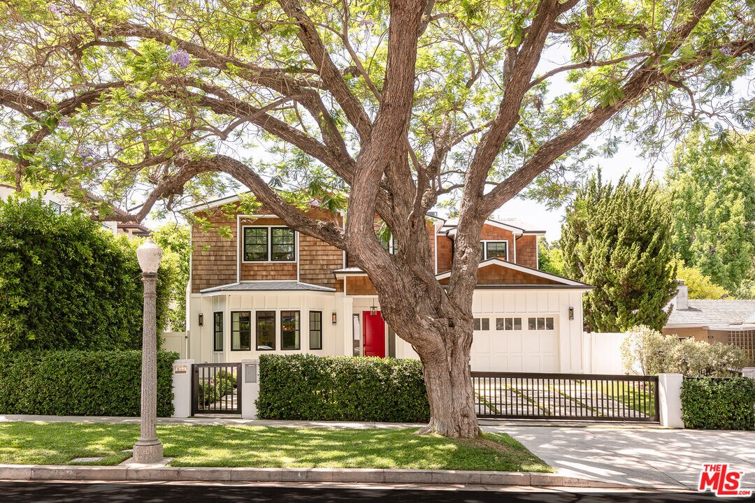 Foto principal - 4117 Dixie Canyon Ave