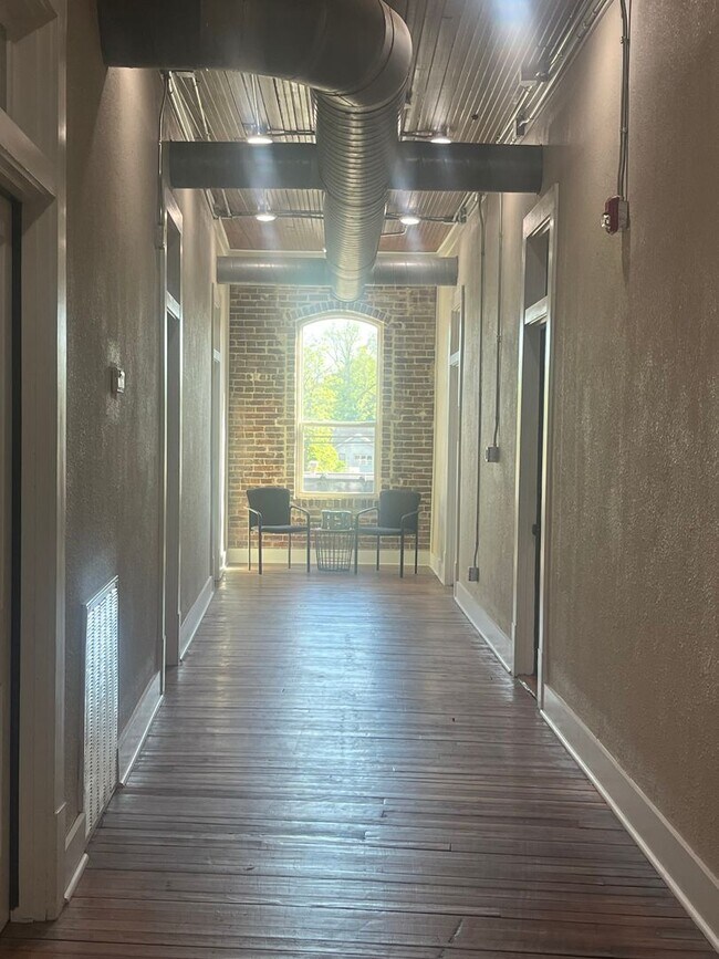 Foto del edificio - 103 S Boulder Ave
