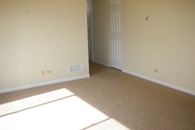 Foto del edificio - 315 Creekside Dr