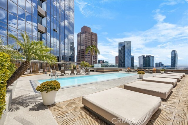 Foto principal - 1100 Wilshire Blvd