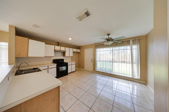Foto del edificio - 12914 Townwood Dr
