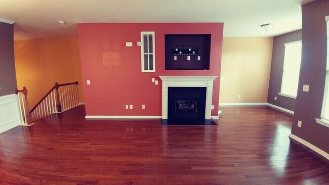 Building Photo - 886 Windy Falls Dr