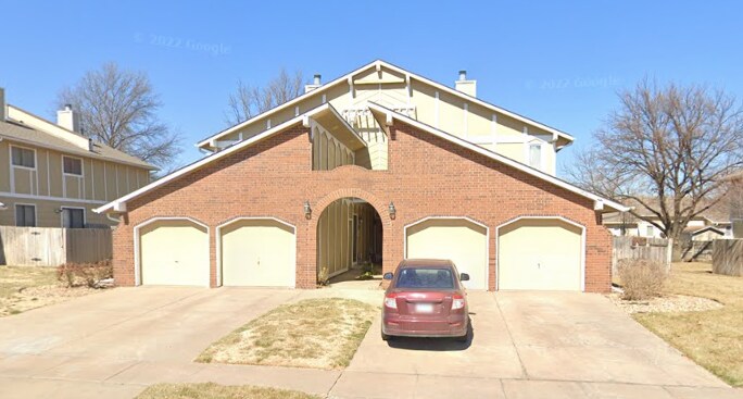 Primary Photo - 10416 W Texas St
