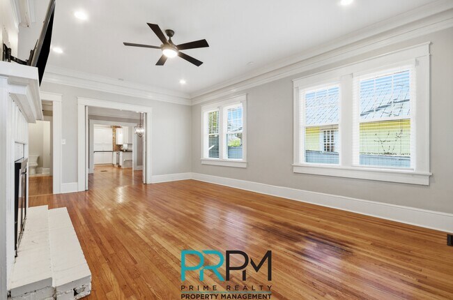 Foto del edificio - 24 Tindal Ave