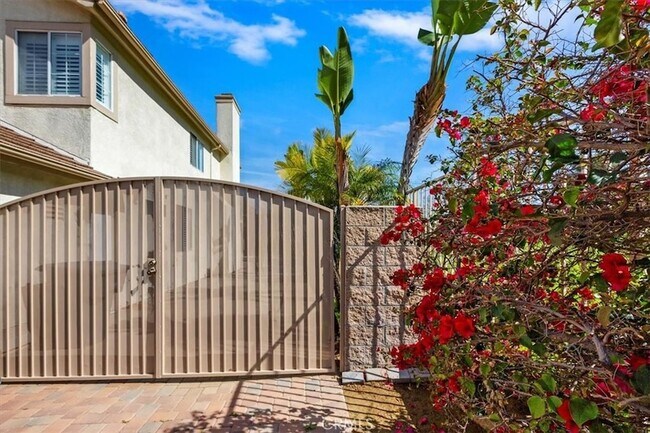 Foto del edificio - 2446 Cll Bienvenida