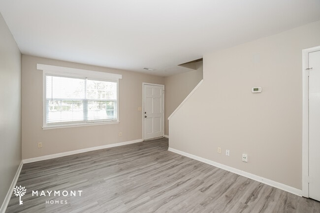 Building Photo - 819 Von Kolnitz Rd
