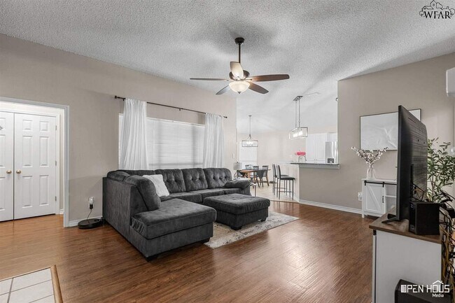 Foto del edificio - 6036 Van Dorn Dr