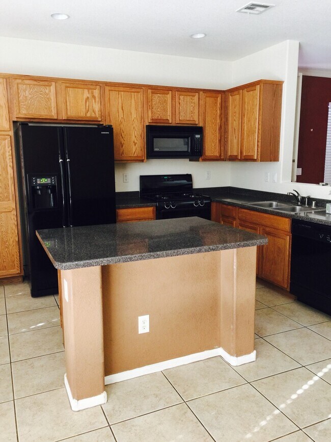 Foto del edificio - Must See Home in Gated Community!