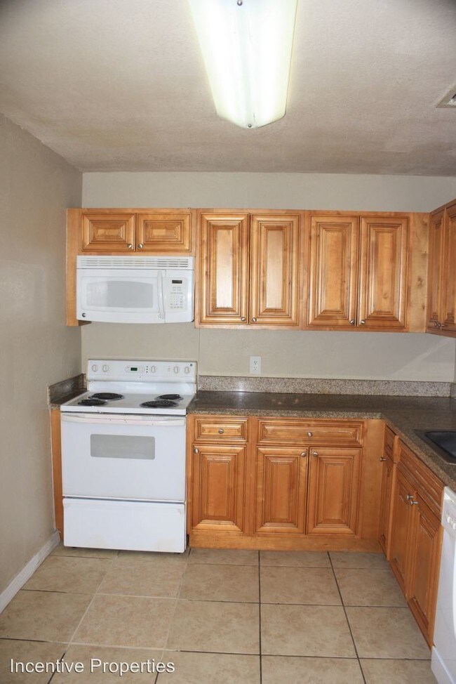 Foto del edificio - 4177 Versailles Dr