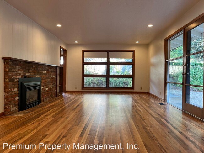 Building Photo - 3 br, 2 bath House - 3744 Felton St S