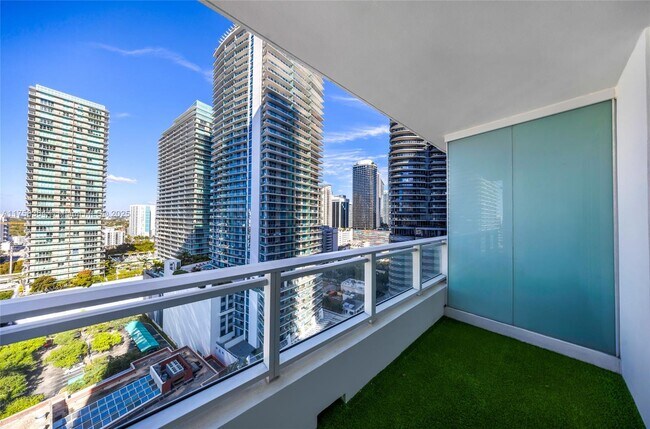 Building Photo - 1080 Brickell Ave