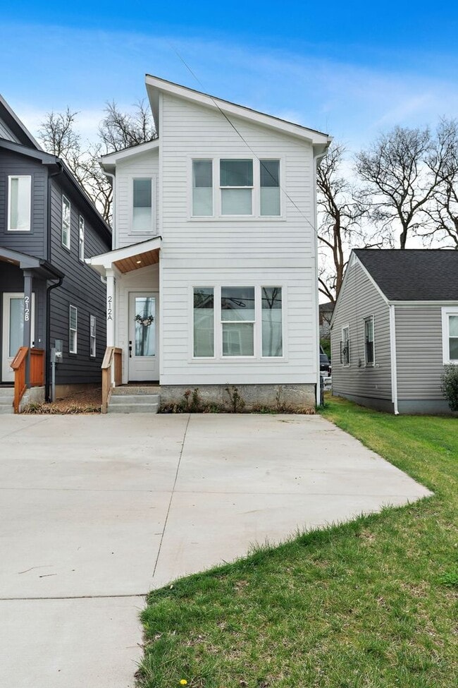 Foto del edificio - Stylish East Nashville Home with Open Layo...