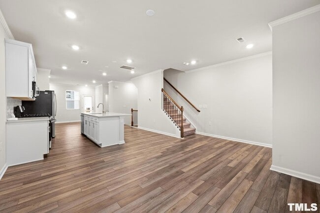 Building Photo - 742 Cormiche Ln