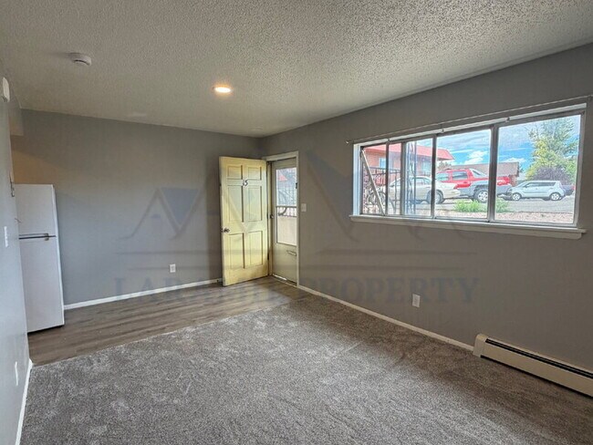 Building Photo - 702 Downey St
