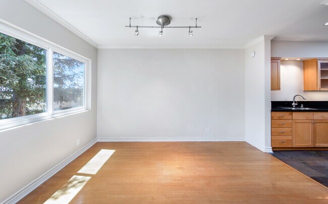 Foto del edificio - 1025 N Kings Rd