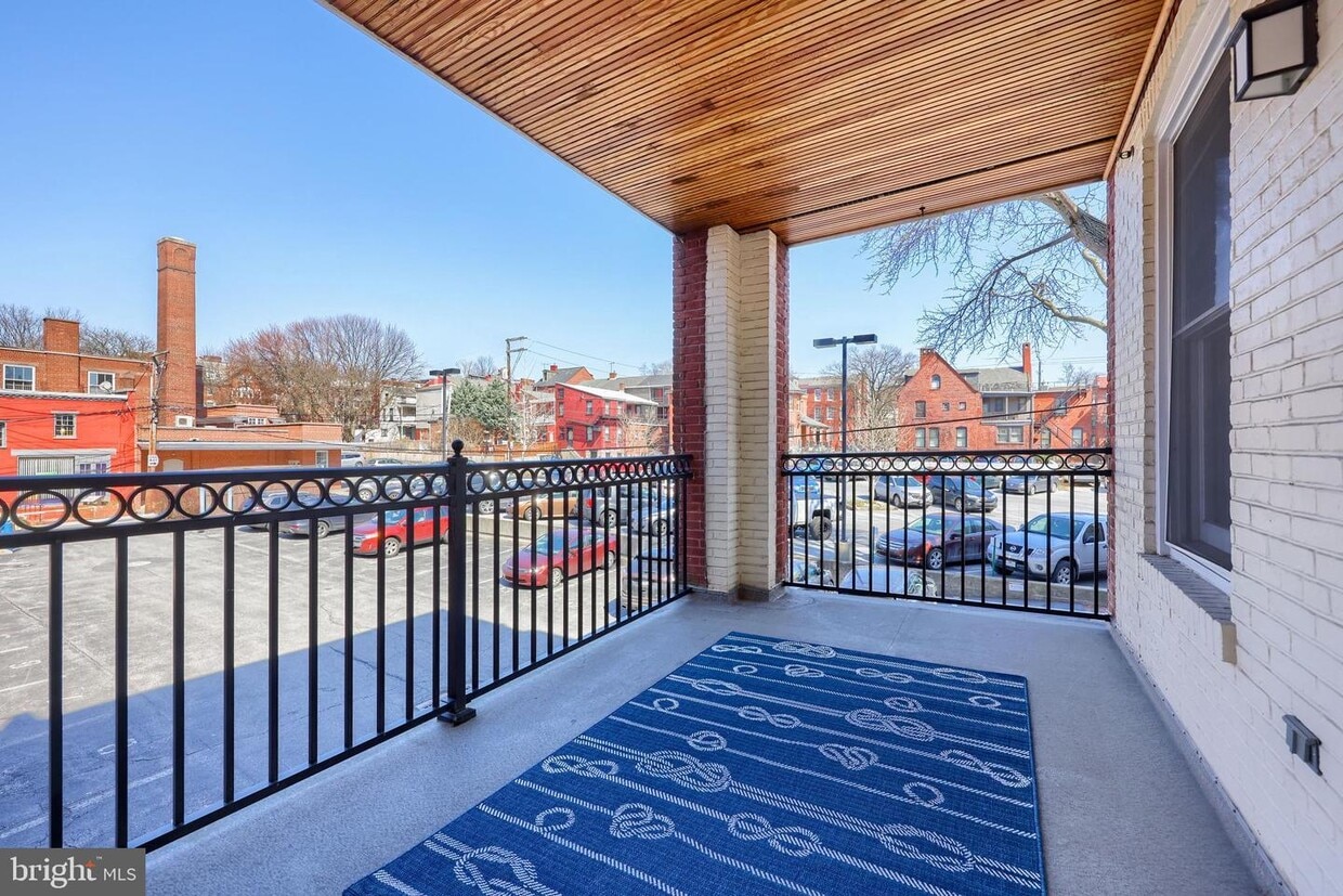 145 E King St Unit 204, Lancaster, PA 17602 Condo for Rent in