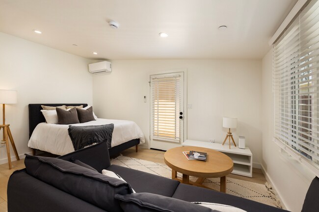 Foto del edificio - Studio - Downtown Santa Barbara