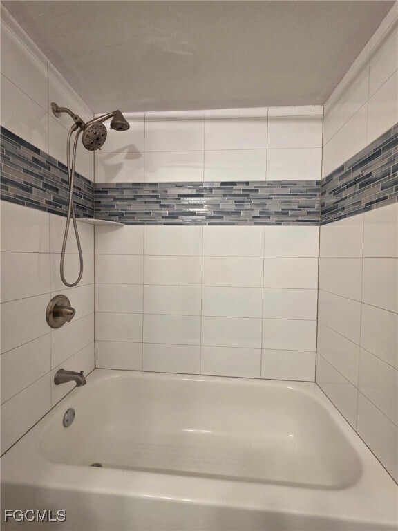Foto del edificio - 10452 Lakeport Ct