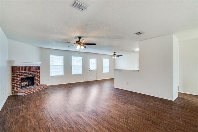 Foto del edificio - 1520 Starpoint Ln