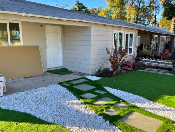 Building Photo - 18957 Saticoy St