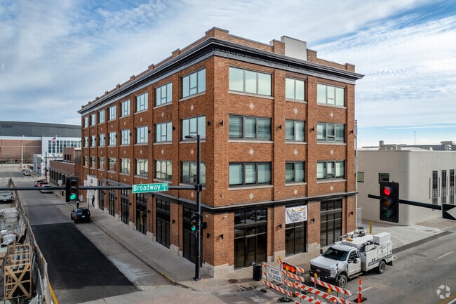 Building Photo - The Arnold