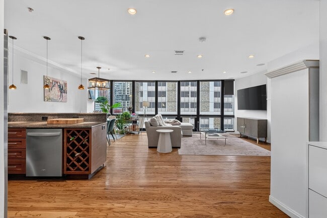 Foto del edificio - 99 Montgomery St