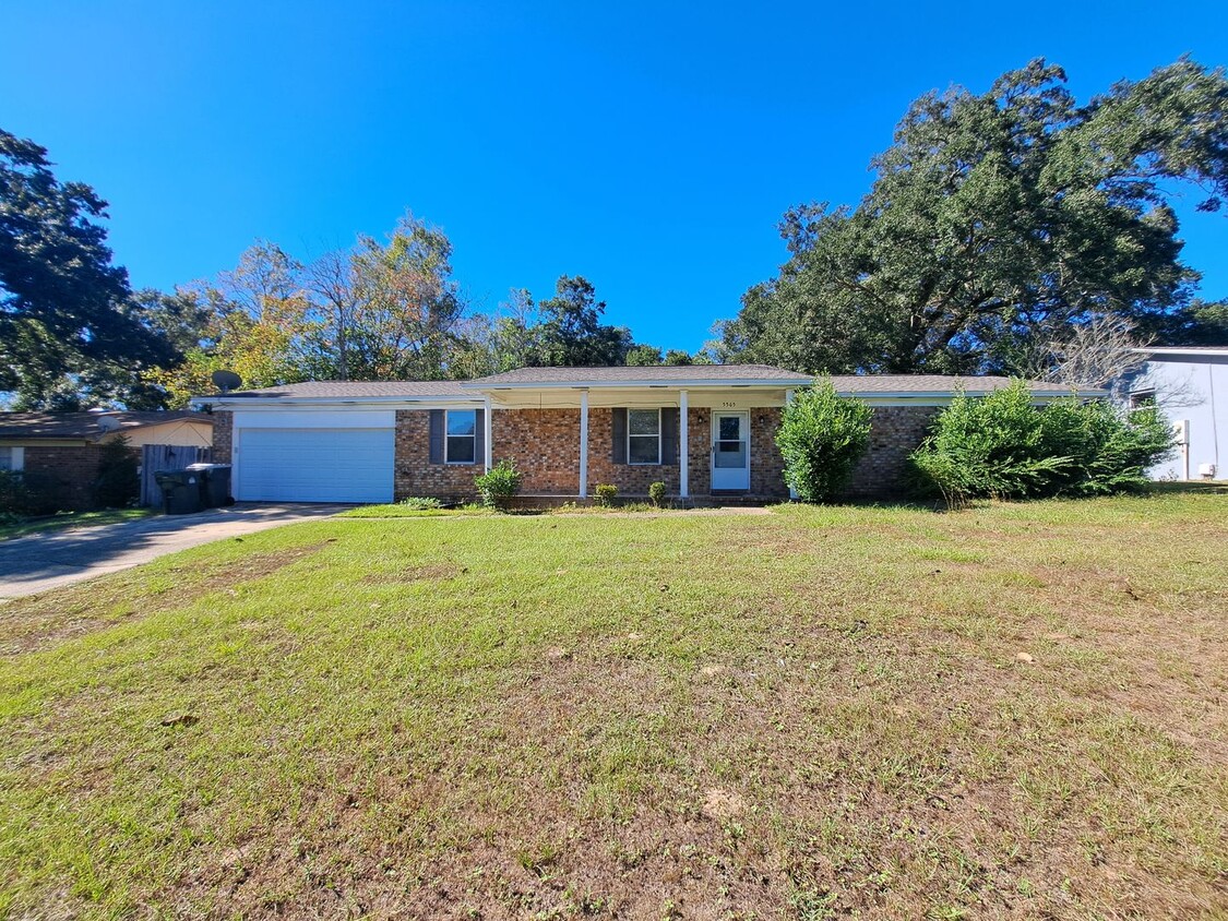 Foto principal - Affordable 3BR/2BA Pool Home