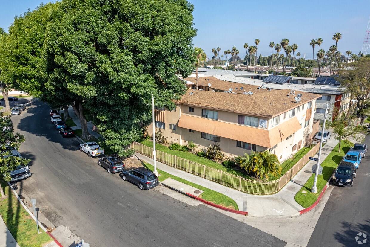 Aerial Photo - 4515 August St