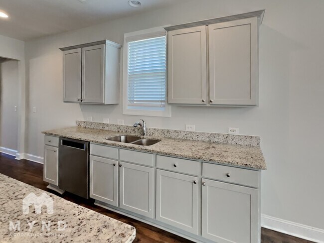 Foto del edificio - 1212 Silver Farm Rd