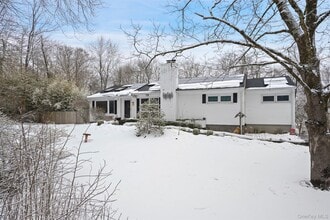 Building Photo - 59 Hoags Cross Rd