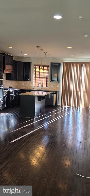 Foto del edificio - 14067 Marketcenter Dr