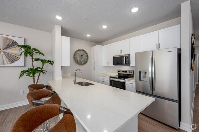 3BR, 2.5BA - 2,139SF - Kitchen - Lake Tavares Townhomes