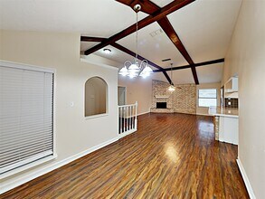 Building Photo - 16259 Hollow Wood Dr