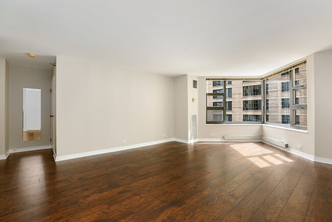 Building Photo - 401 E Ontario St