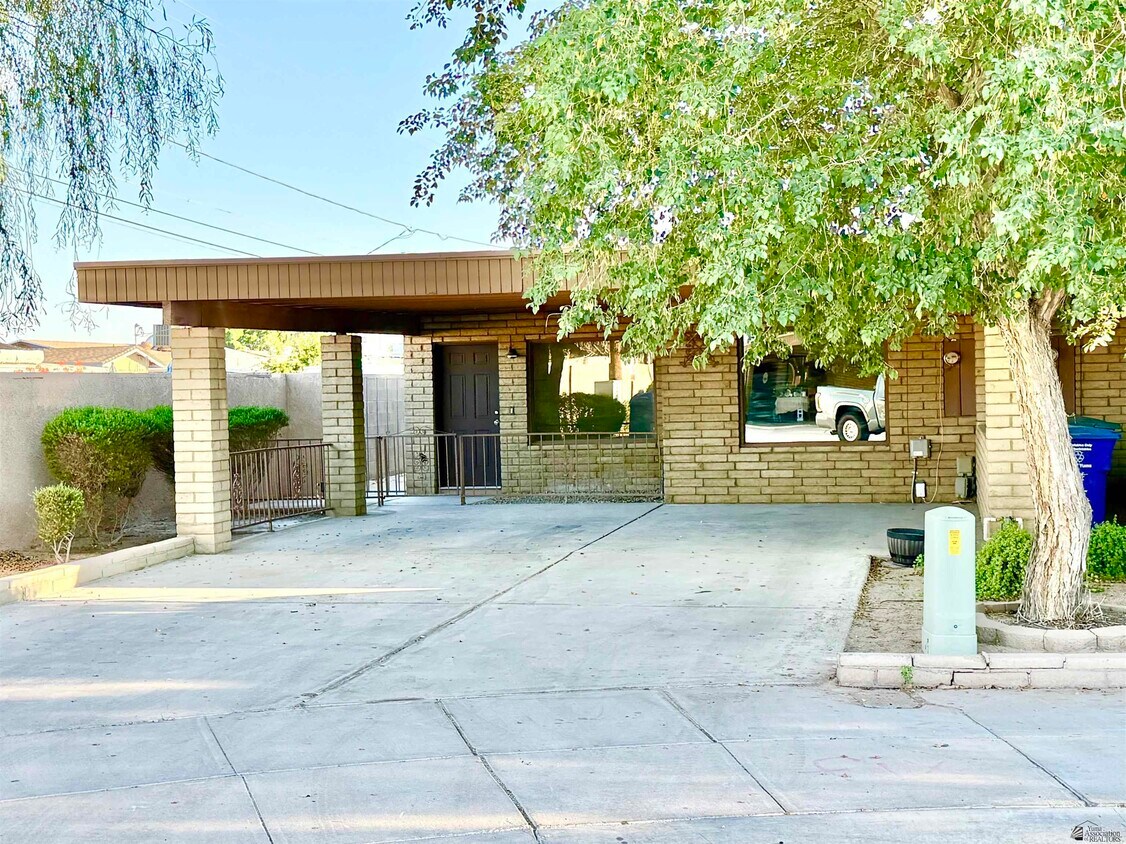 Foto principal - 101 W 27th Pl