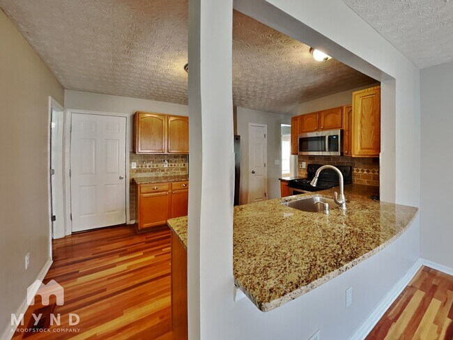 Foto del edificio - 148 Bingham Cir
