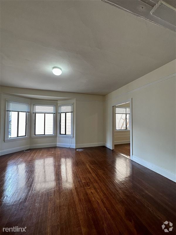 Building Photo - 2453 Lombard St