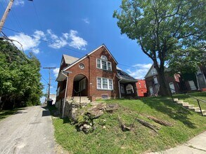 Building Photo - 24-26-26 W Patterson Ave