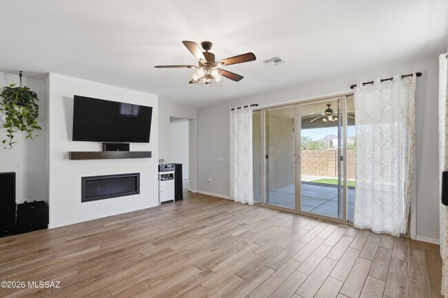 Foto del edificio - 4220 S Macy Cir