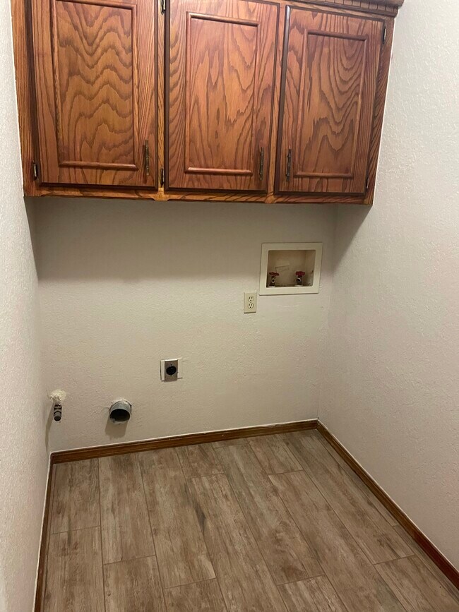 Utility room - 4408 S Olie Ave