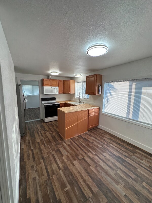 Foto del edificio - 1637 Meade Ave