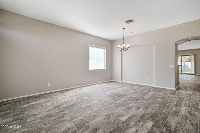 Foto del edificio - 8782 W Hayward Ave