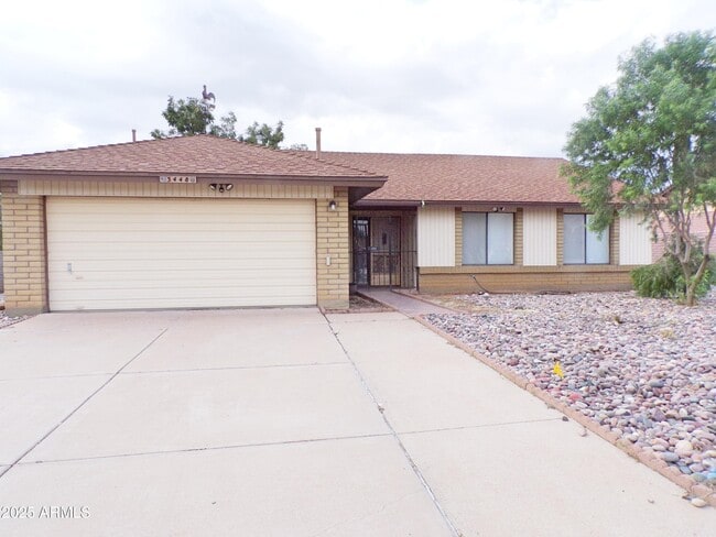 Building Photo - 3448 E Bluebird Dr